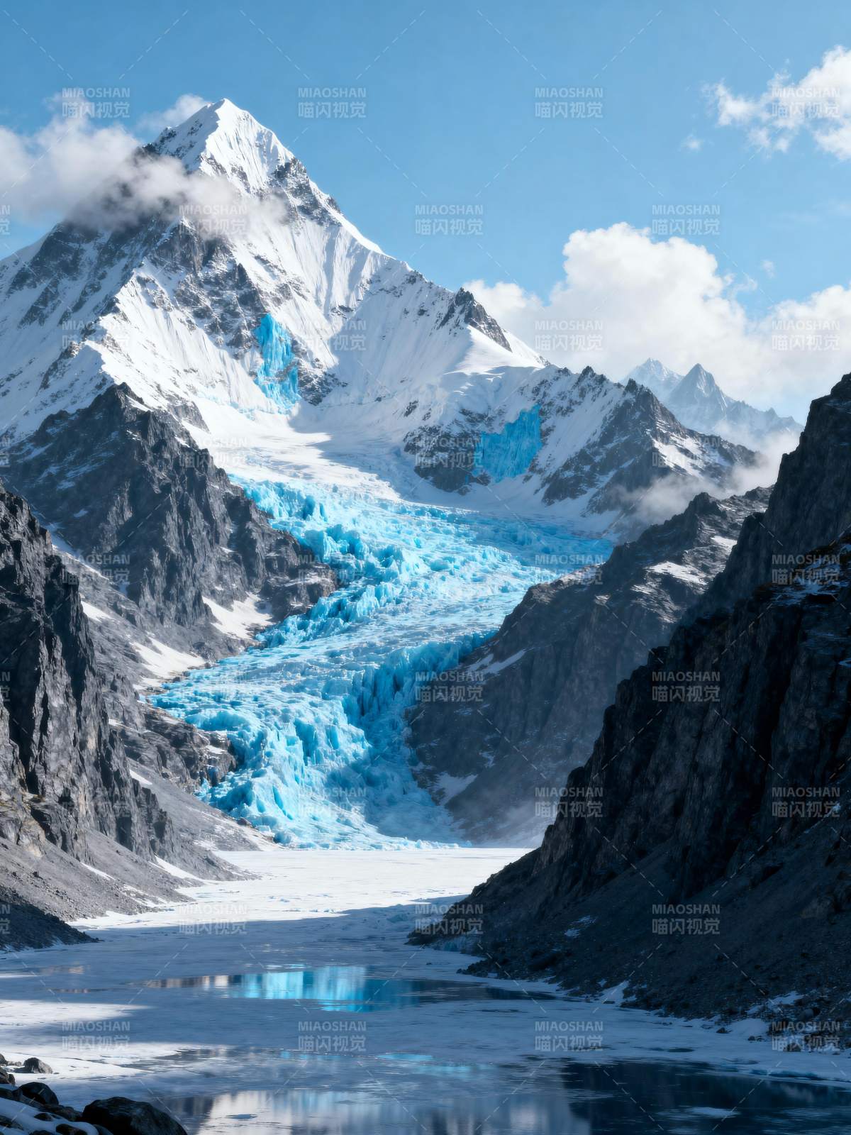 冰川雪山倒影湖图片