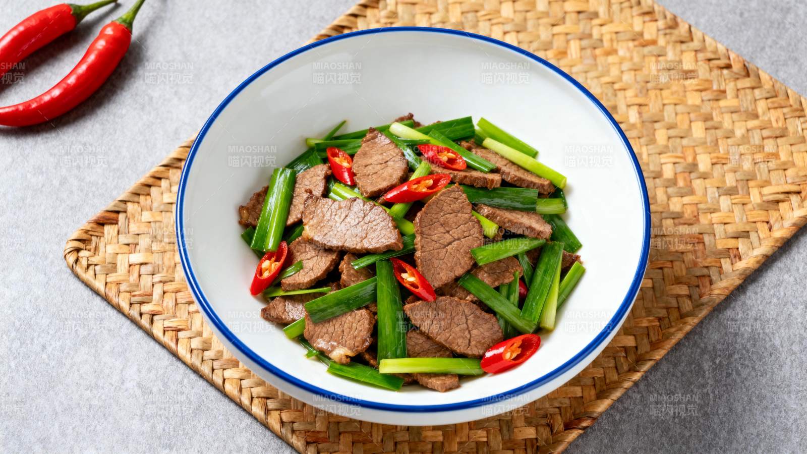 青蒜炒牛肉图片