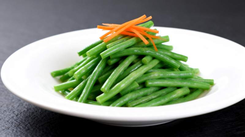 清炒豆角配胡萝卜丝图片