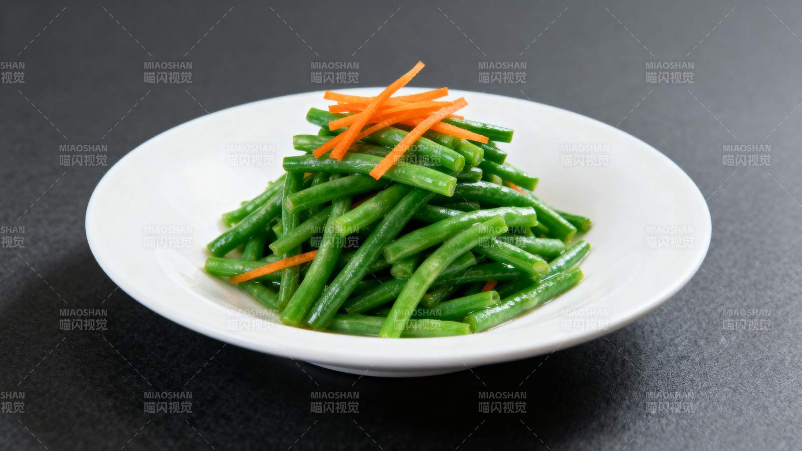 清炒豆角配胡萝卜图片