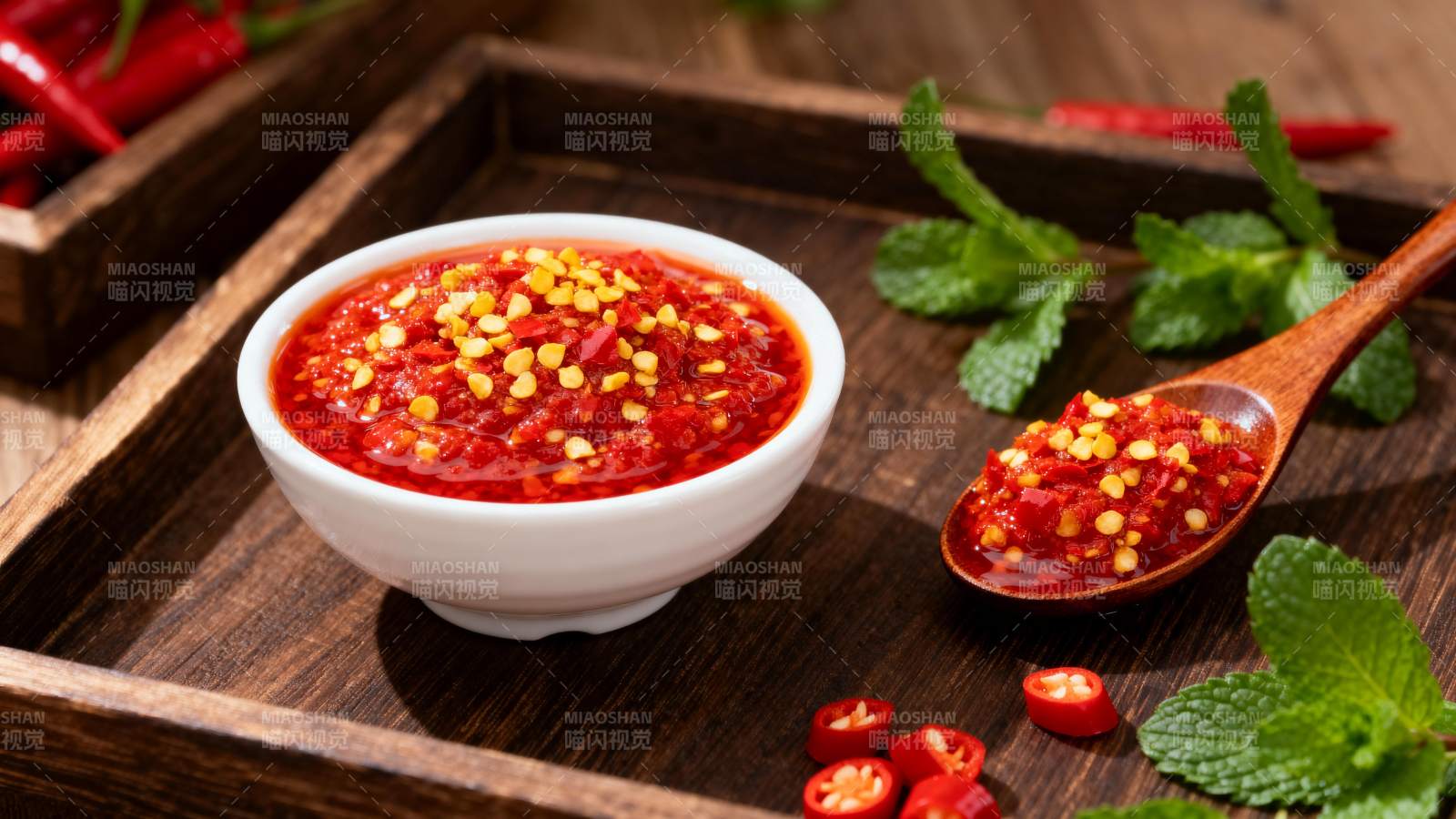 辣椒酱配香菜图片