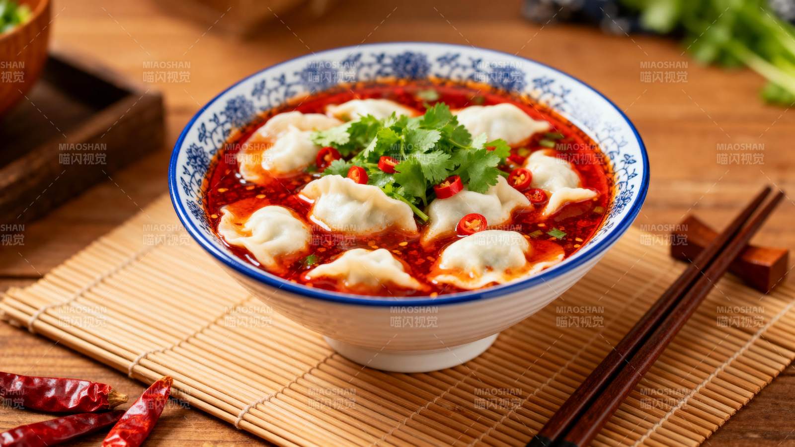 红油抄手 香辣诱人图片