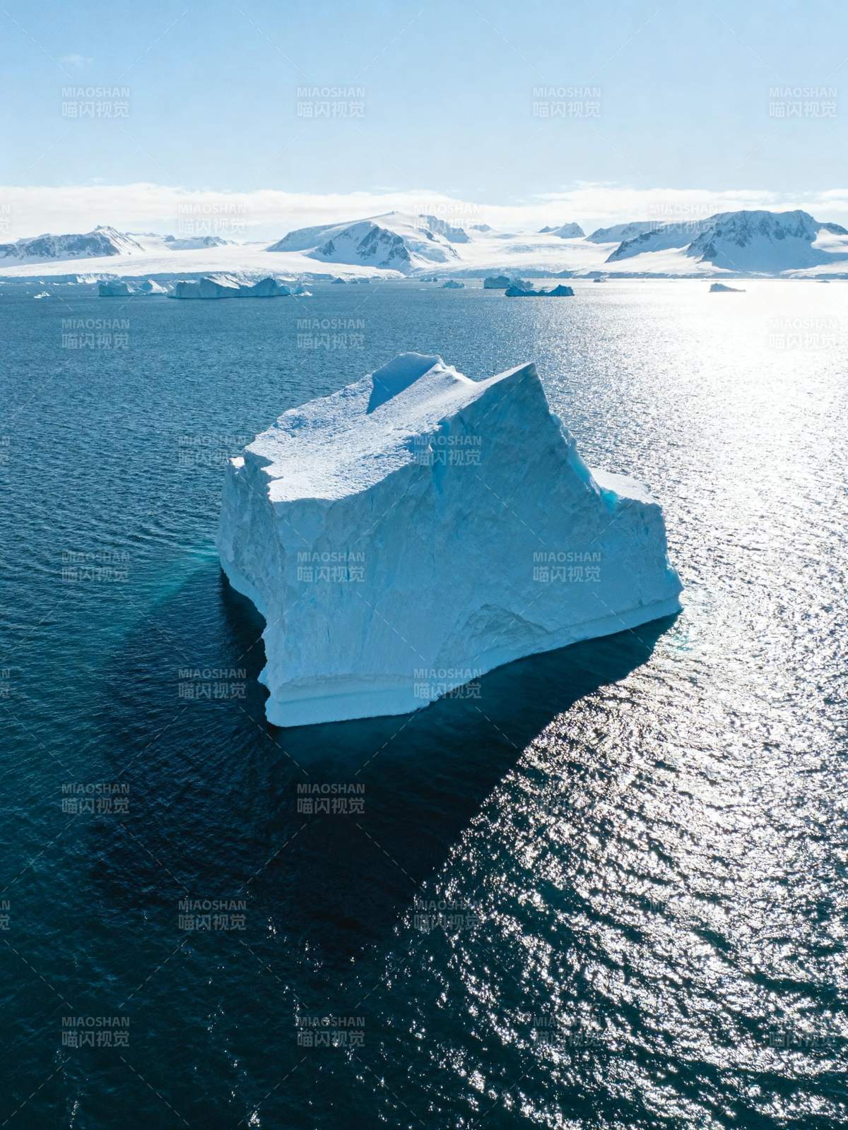 冰山浮海 极地风光图片
