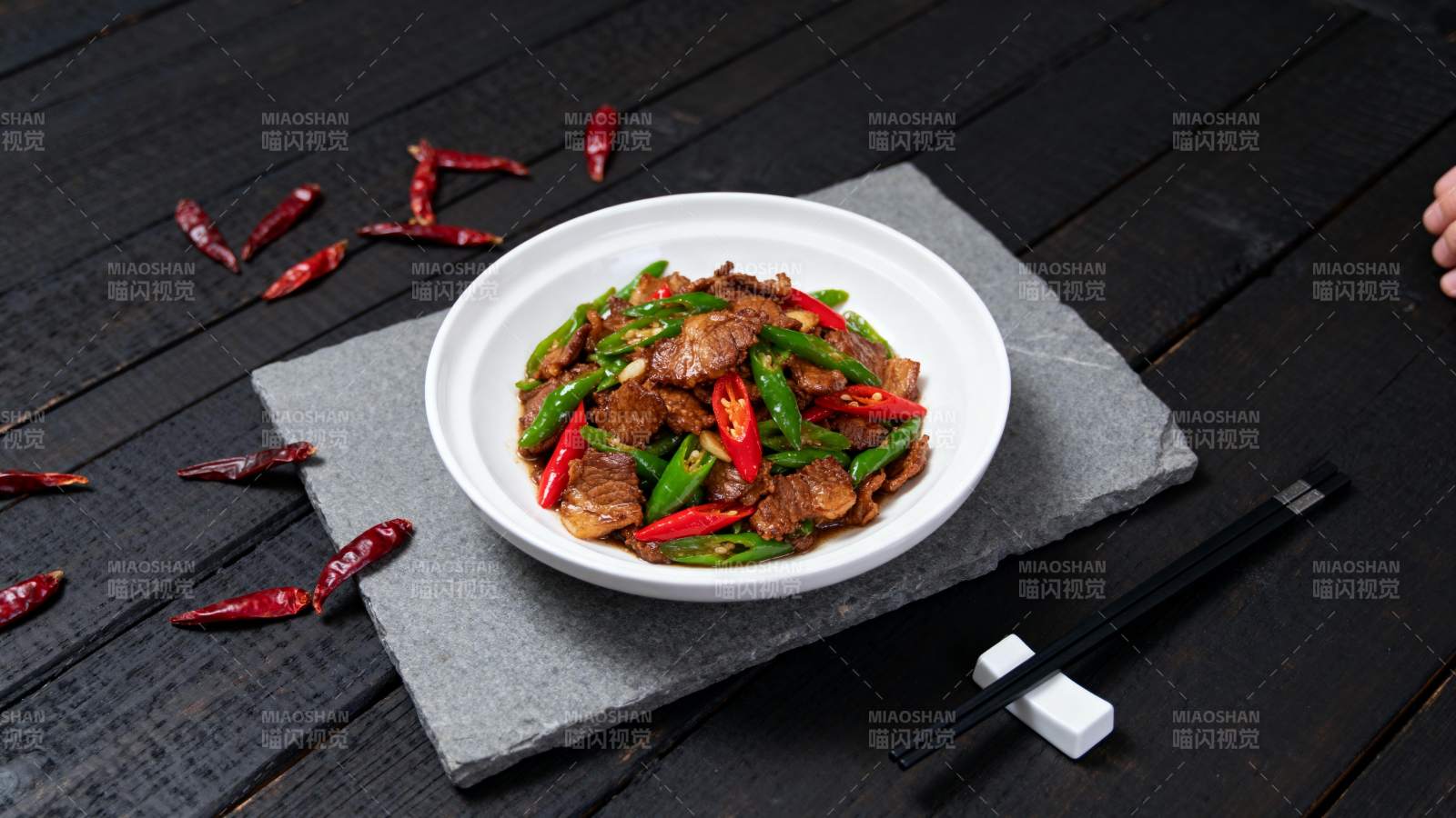 辣炒肉片配青椒图片