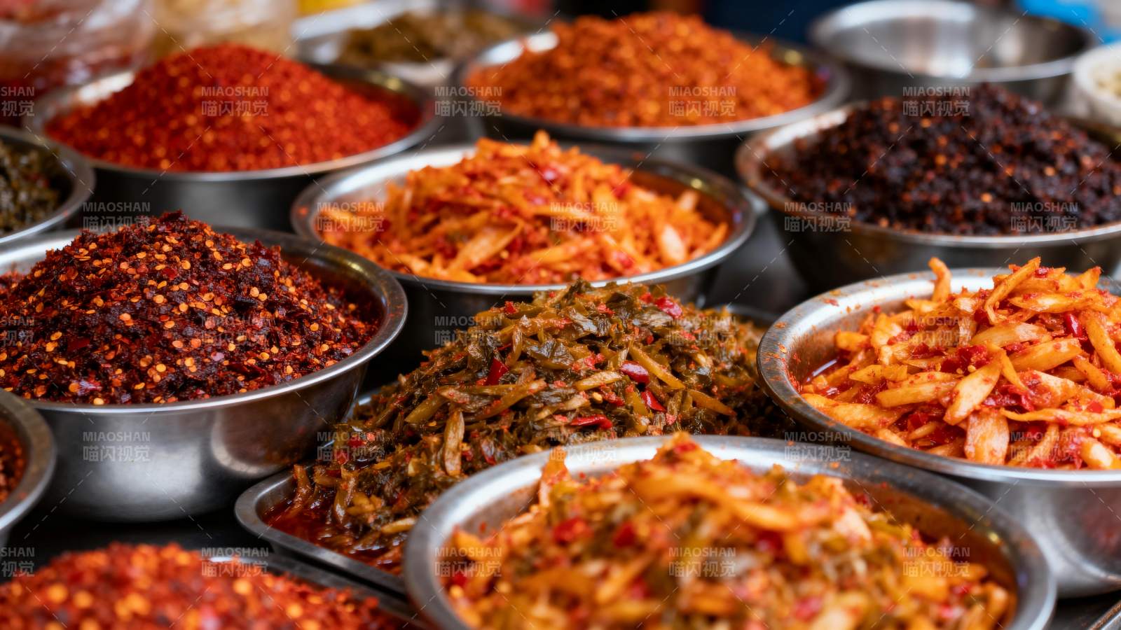 香辣美味调料盛宴图片