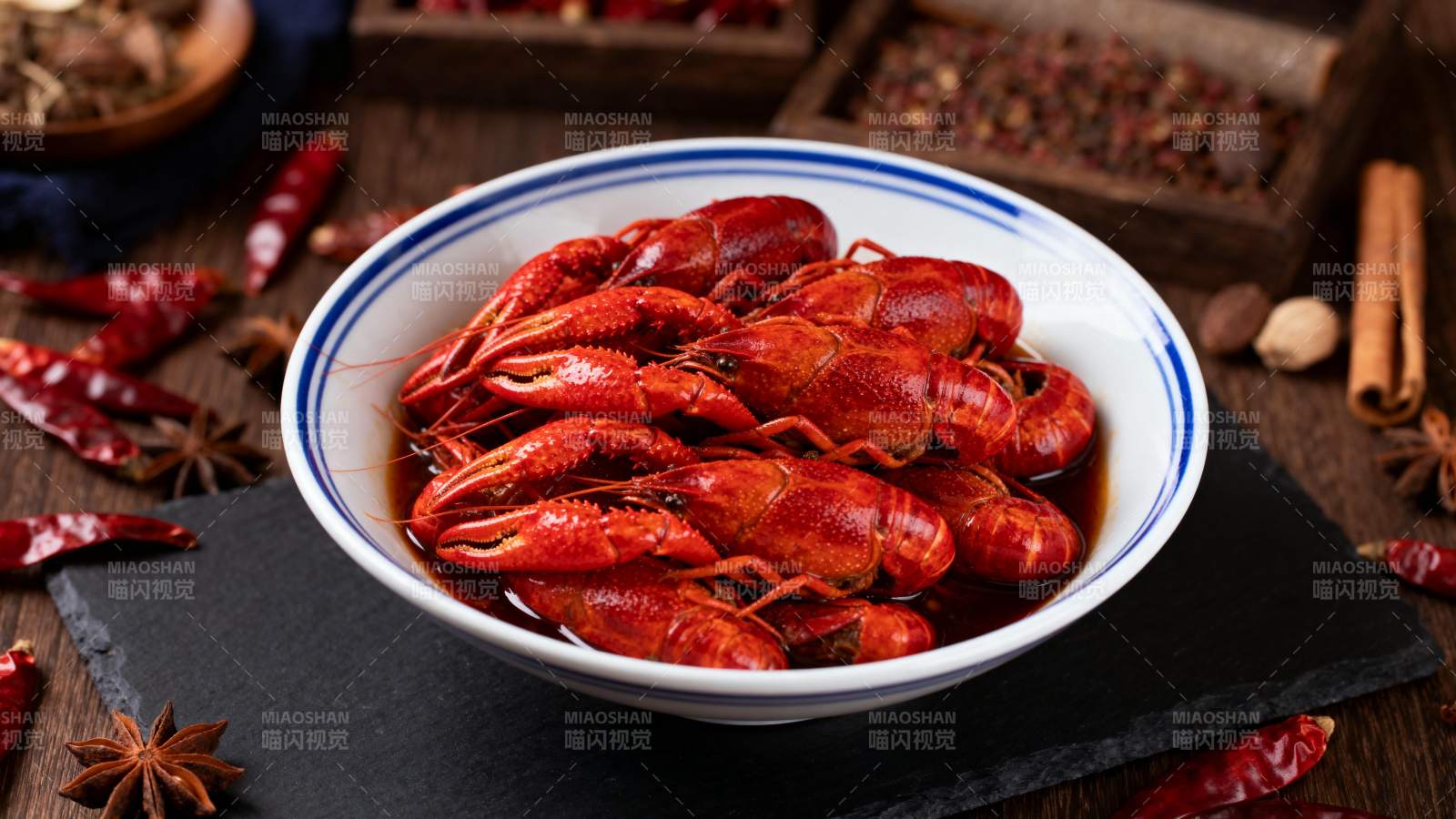 麻辣小龙虾图片