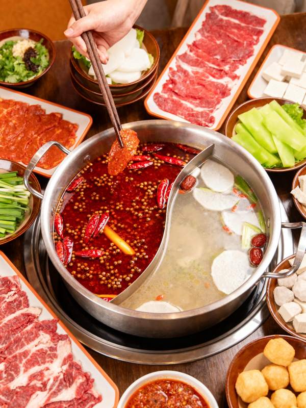 鸳鸯火锅盛宴图片