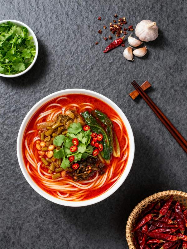 麻辣红汤面图片
