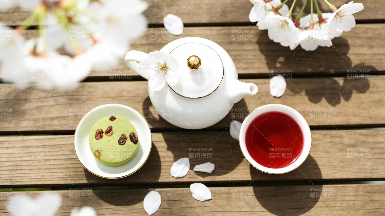 樱花茶点静谧时光图片