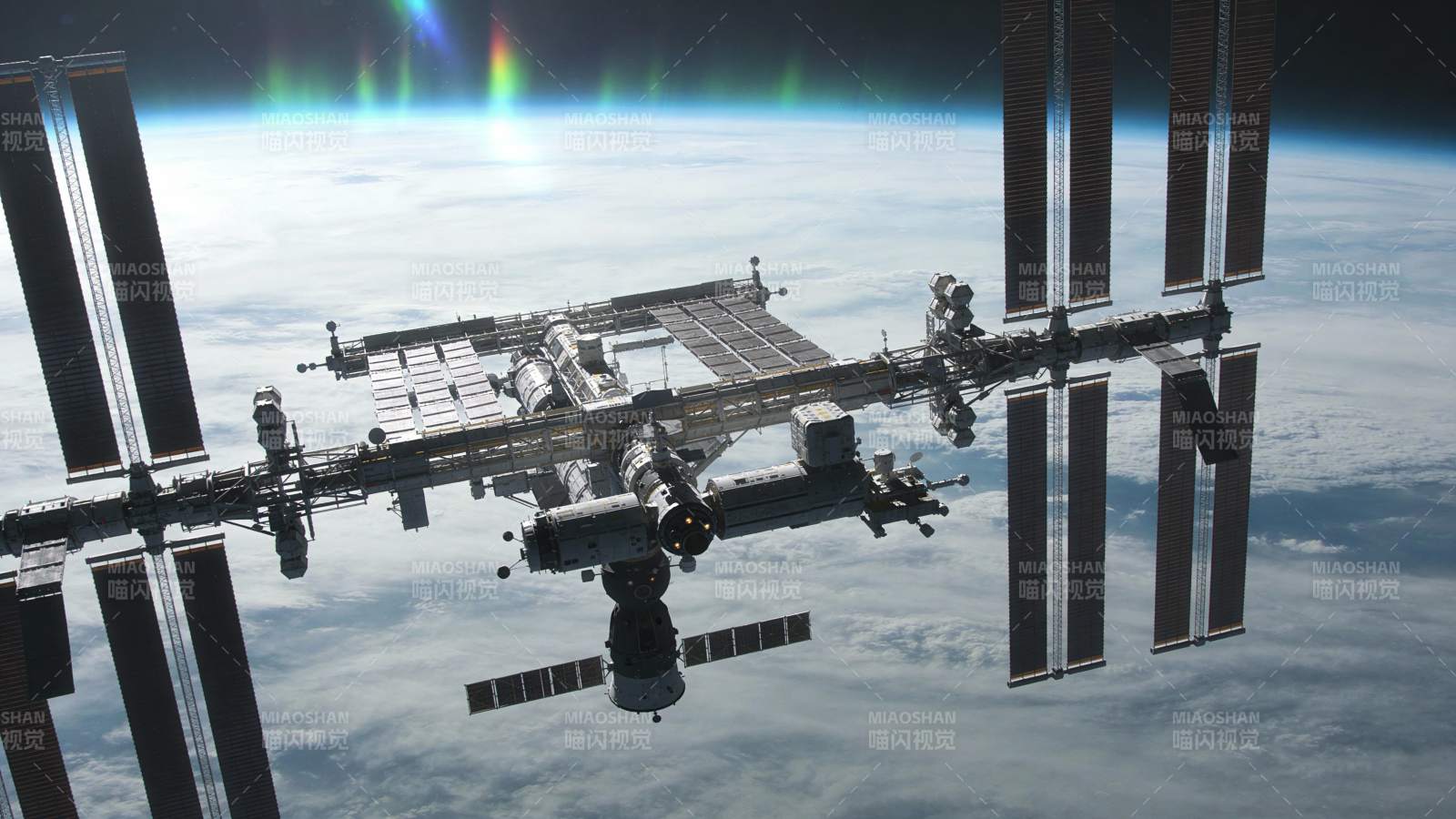 国际空间站翱翔天际图片