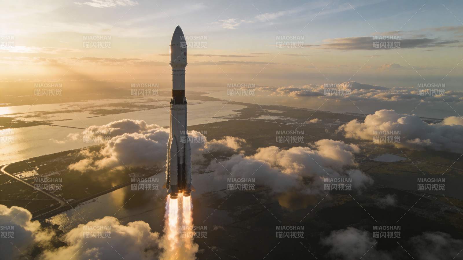 火箭升空 云海之上图片