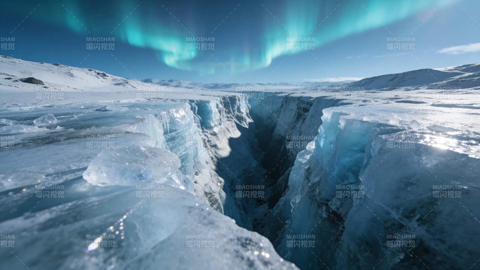 极光冰裂奇景图片