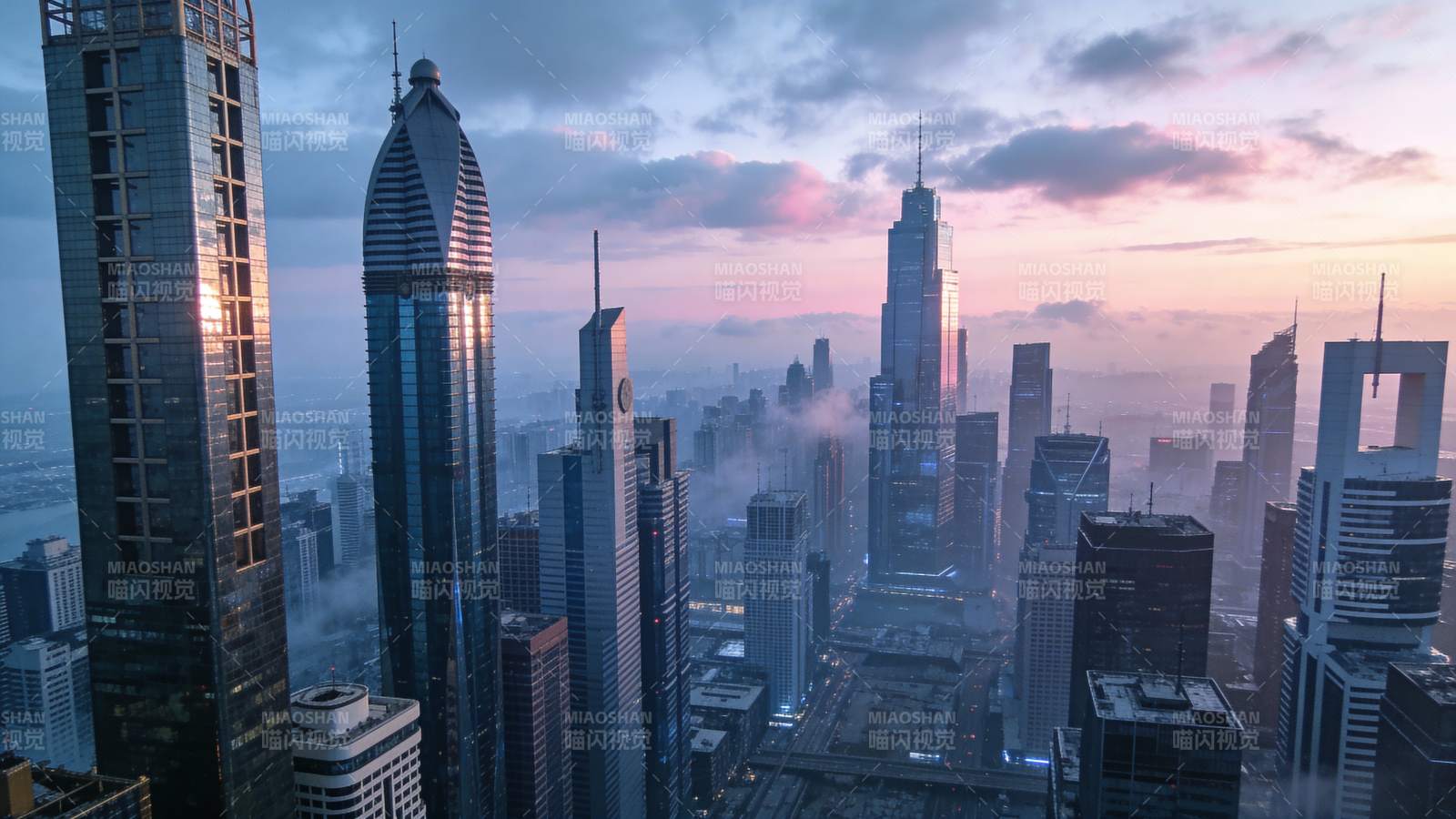 城市晨曦 高楼林立图片