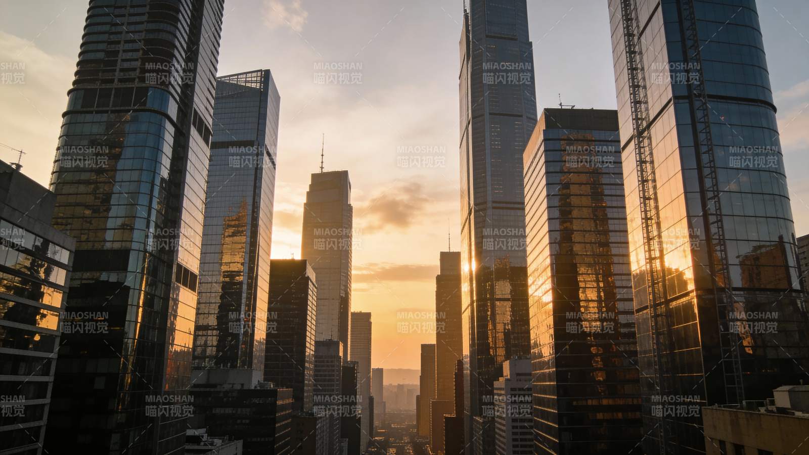 都市晨曦 高楼林立图片