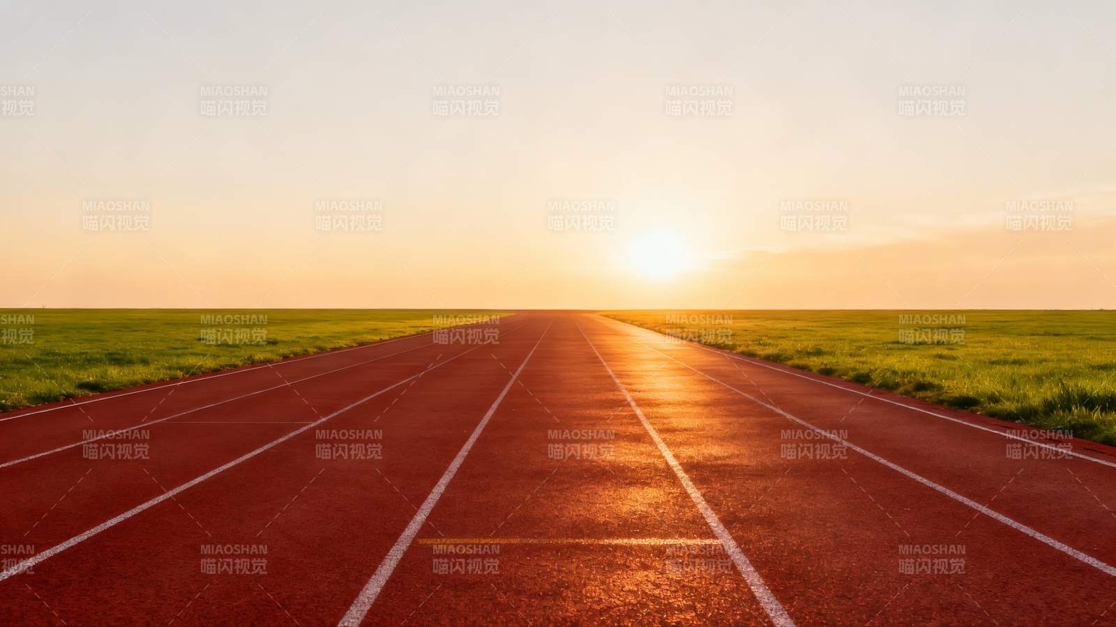 跑道上的日落图片