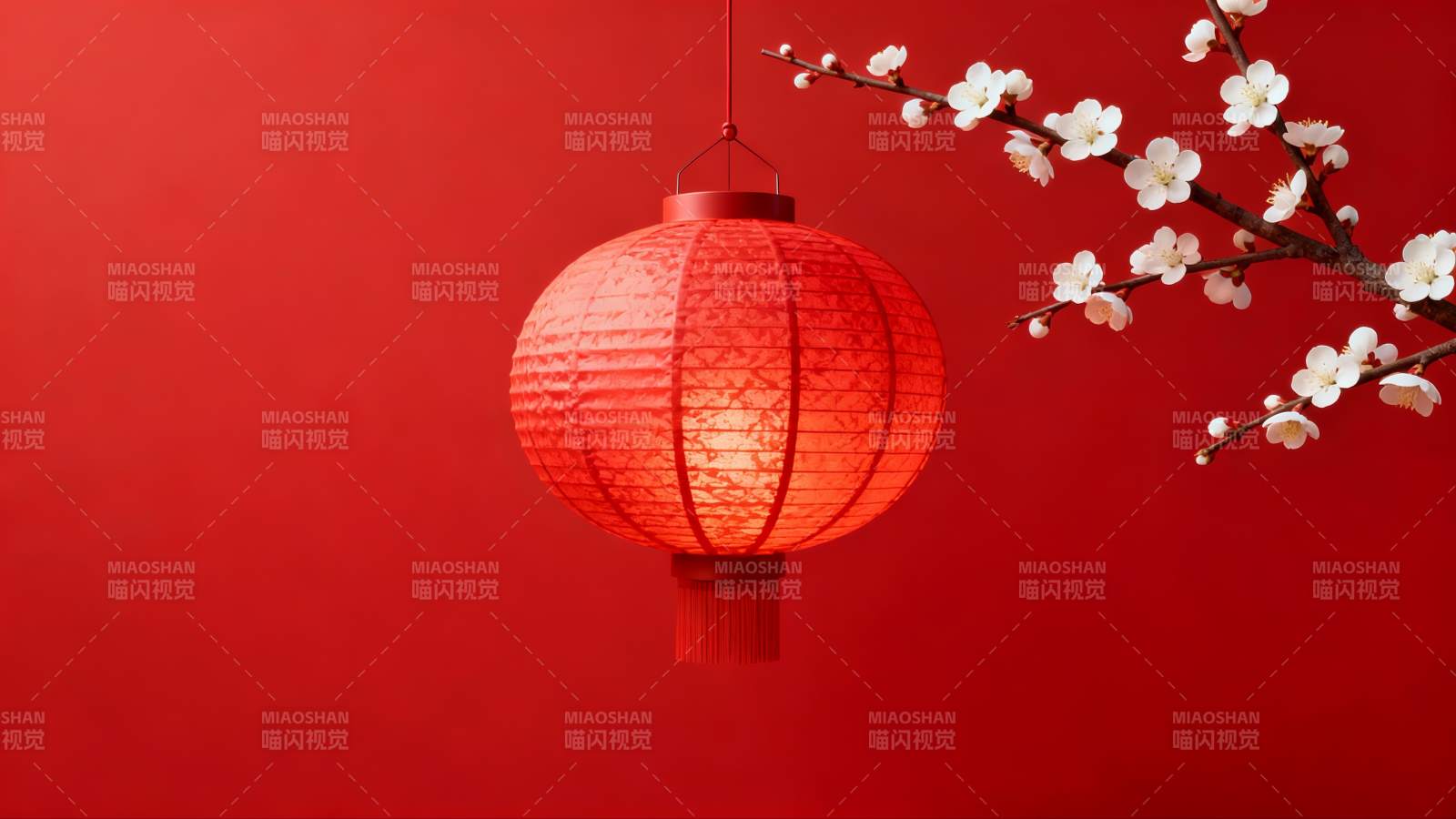 红灯映梅枝图片