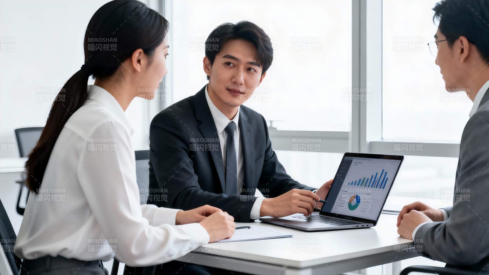 商务会议讨论图表图片