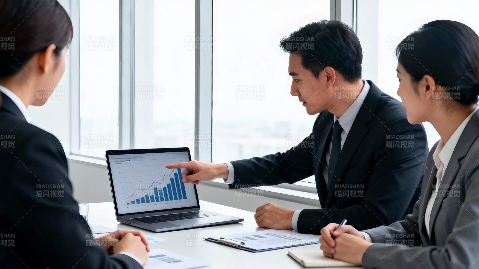 商务会议分析数据图片