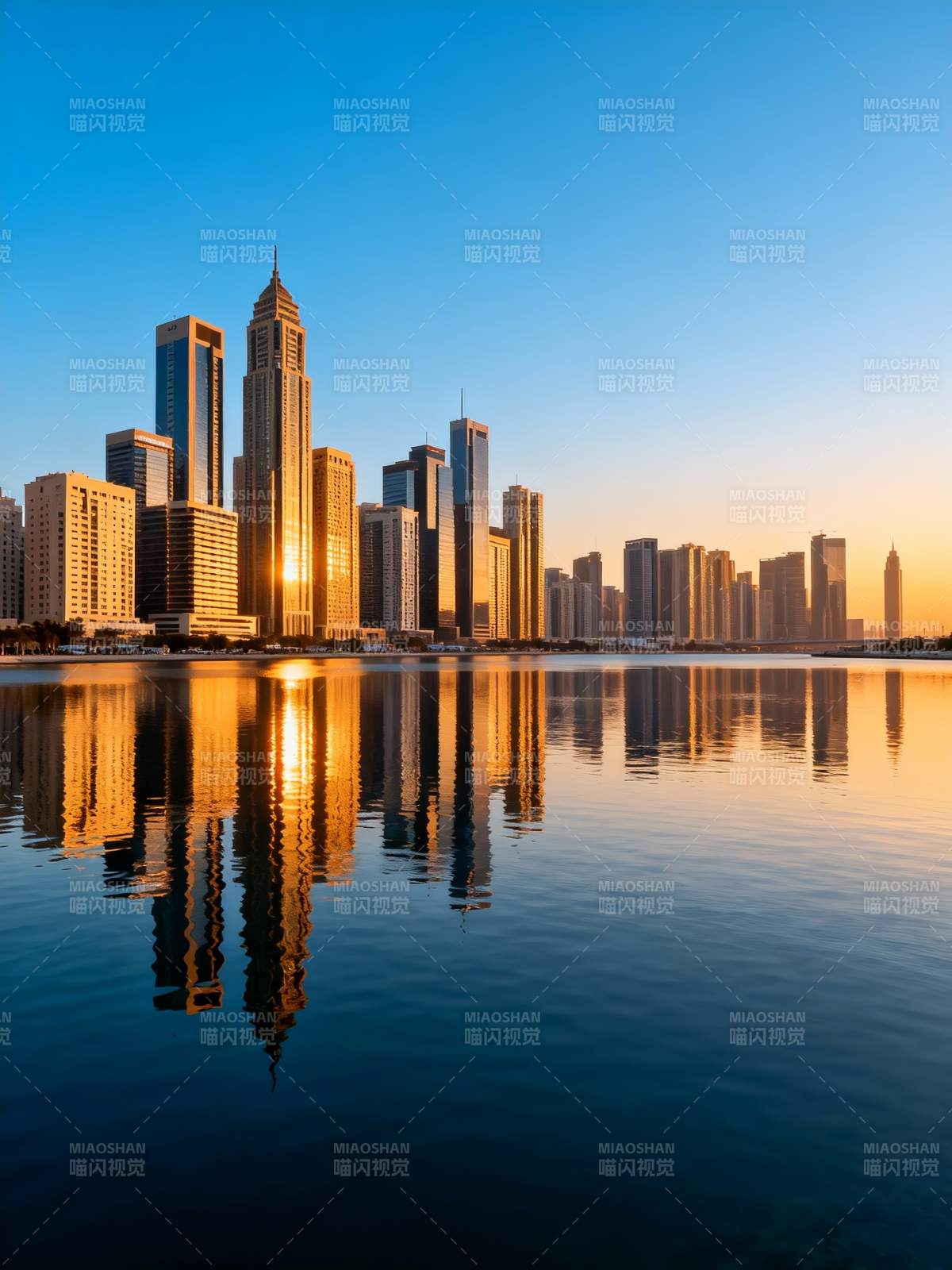 城市倒影 水天一色图片