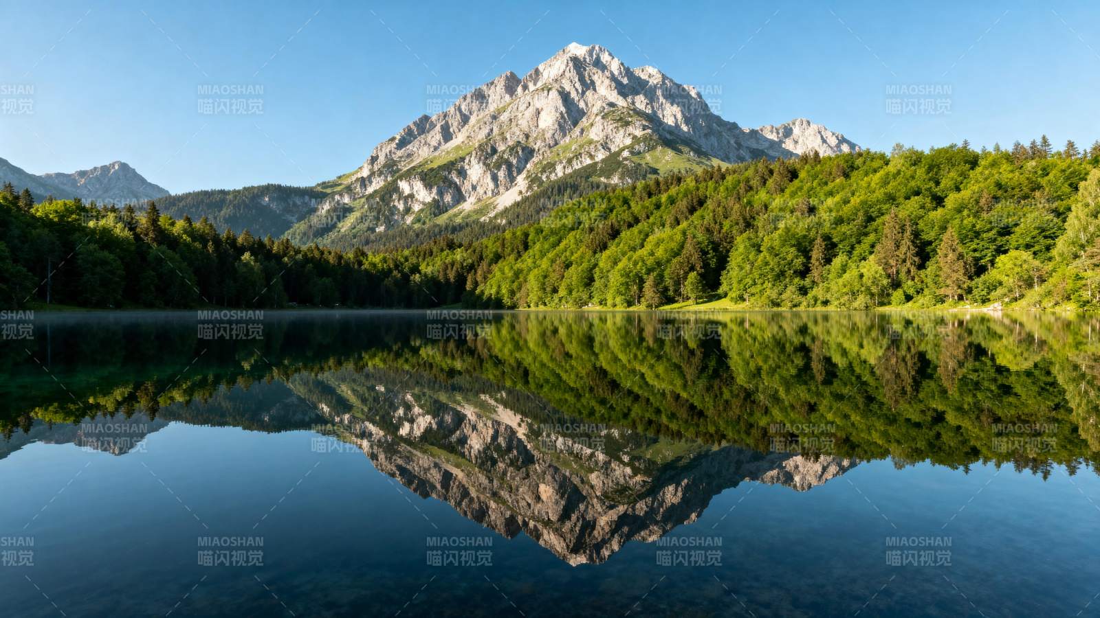 湖光山色倒影美图片