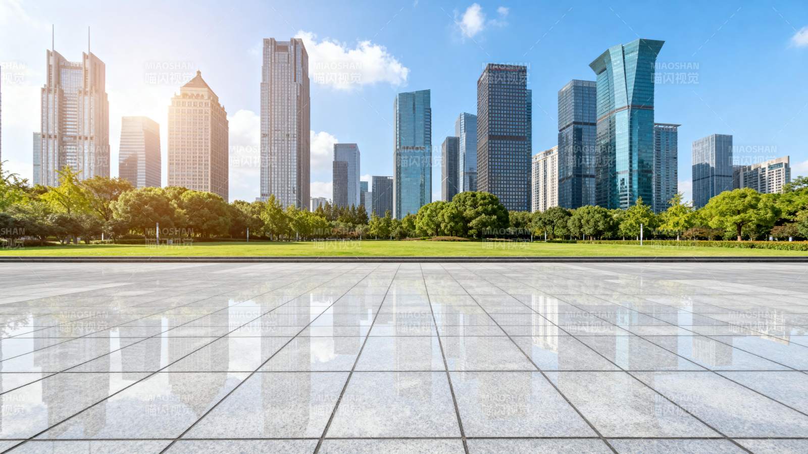 城市天际线倒影图片