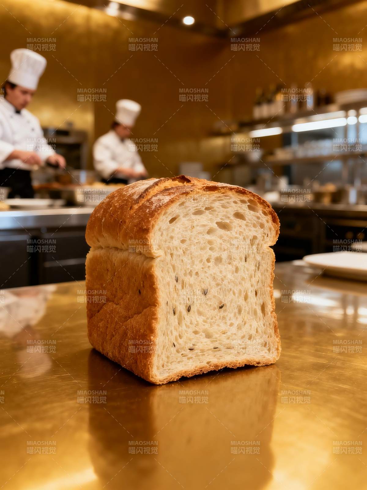 面包出炉 香气四溢图片