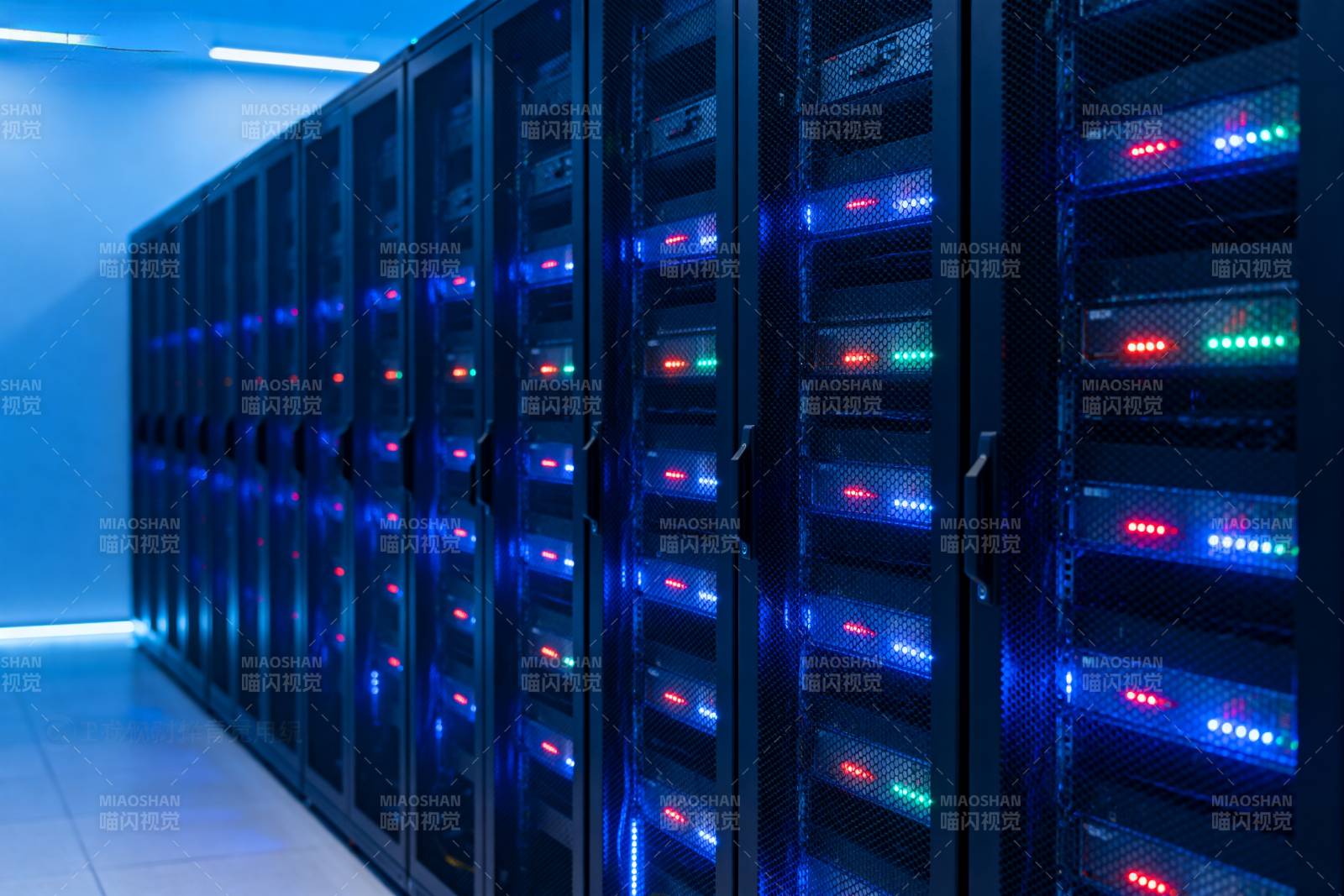 数据中心机柜图片