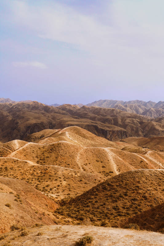 荒漠丘陵风光图片
