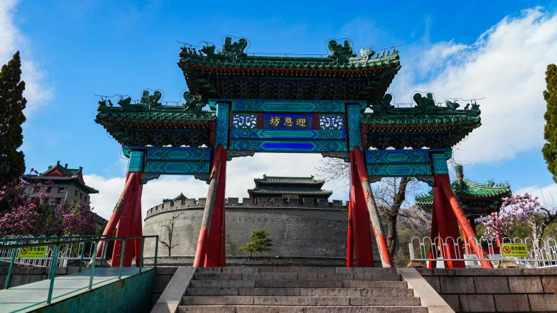 颐和园牌坊风光图片