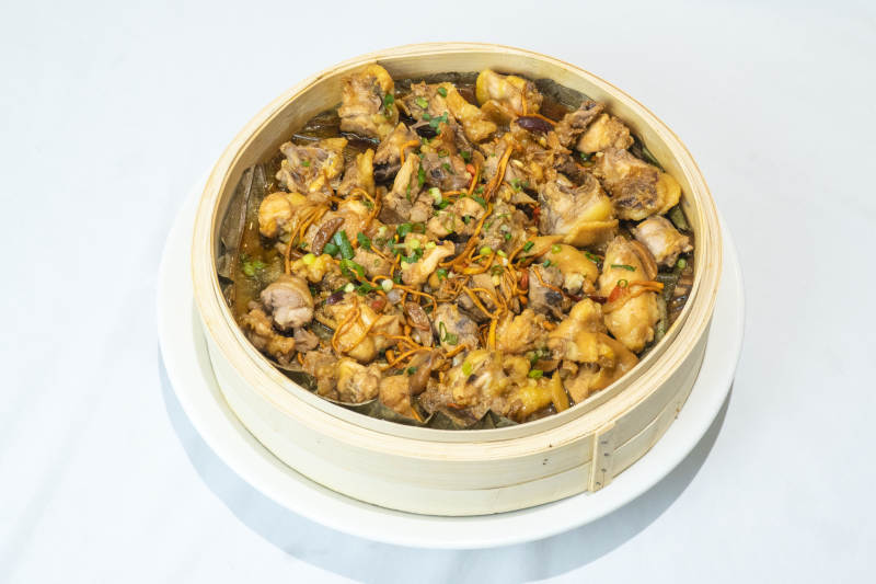 蒸鸡块配香料图片