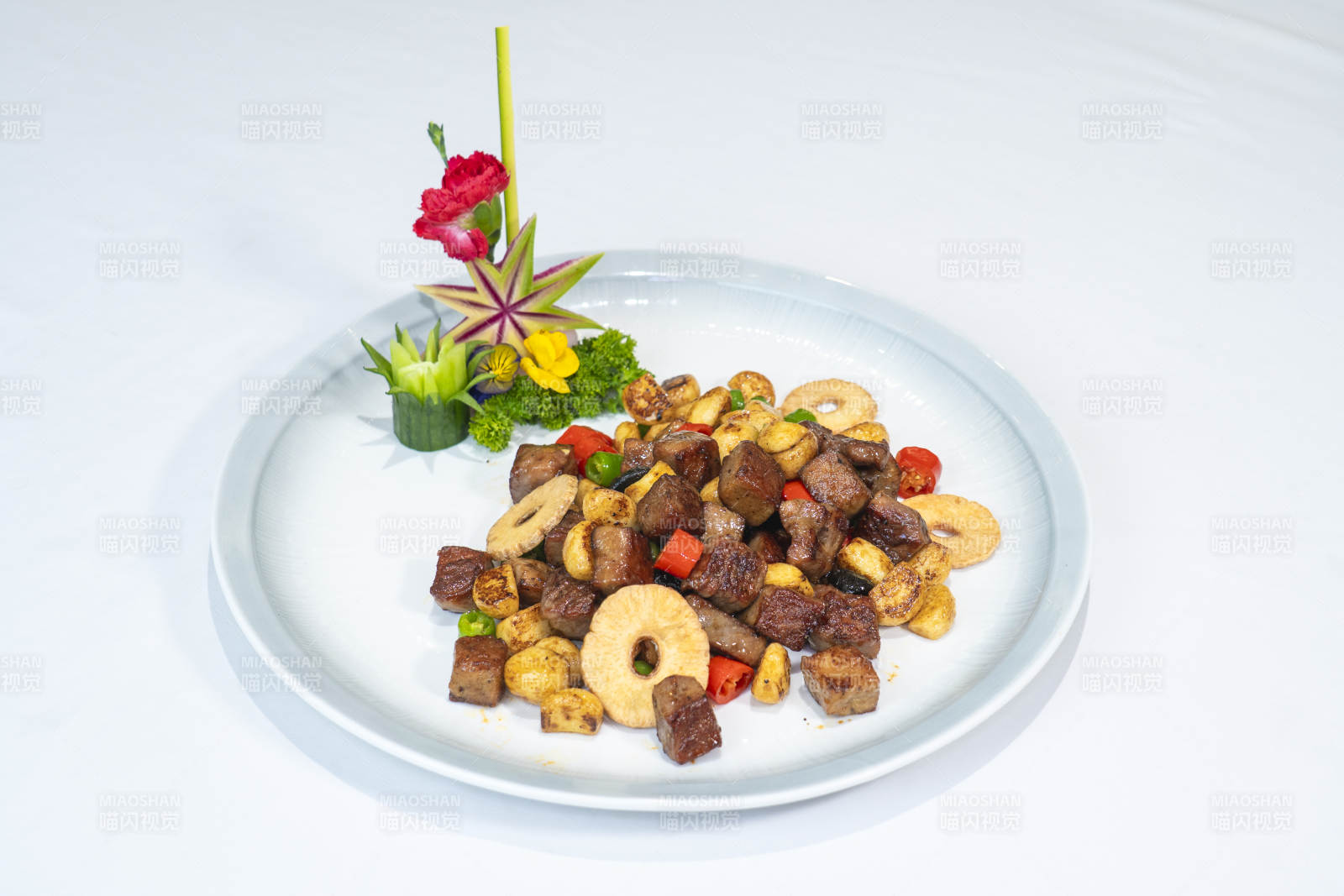 美味牛肉炒时蔬图片