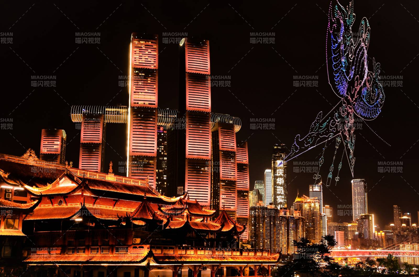 夜幕下的城市奇观图片