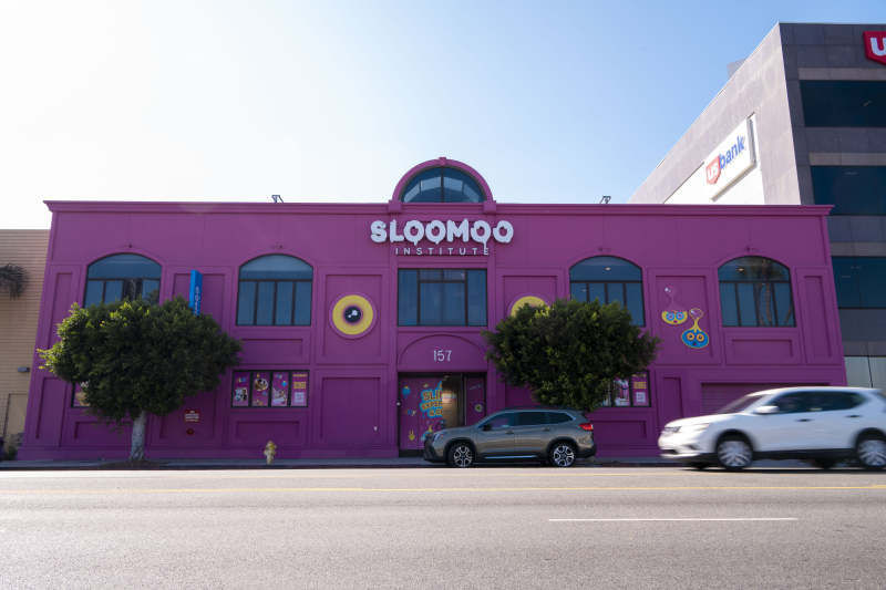 Sloomoo家具店外观图片