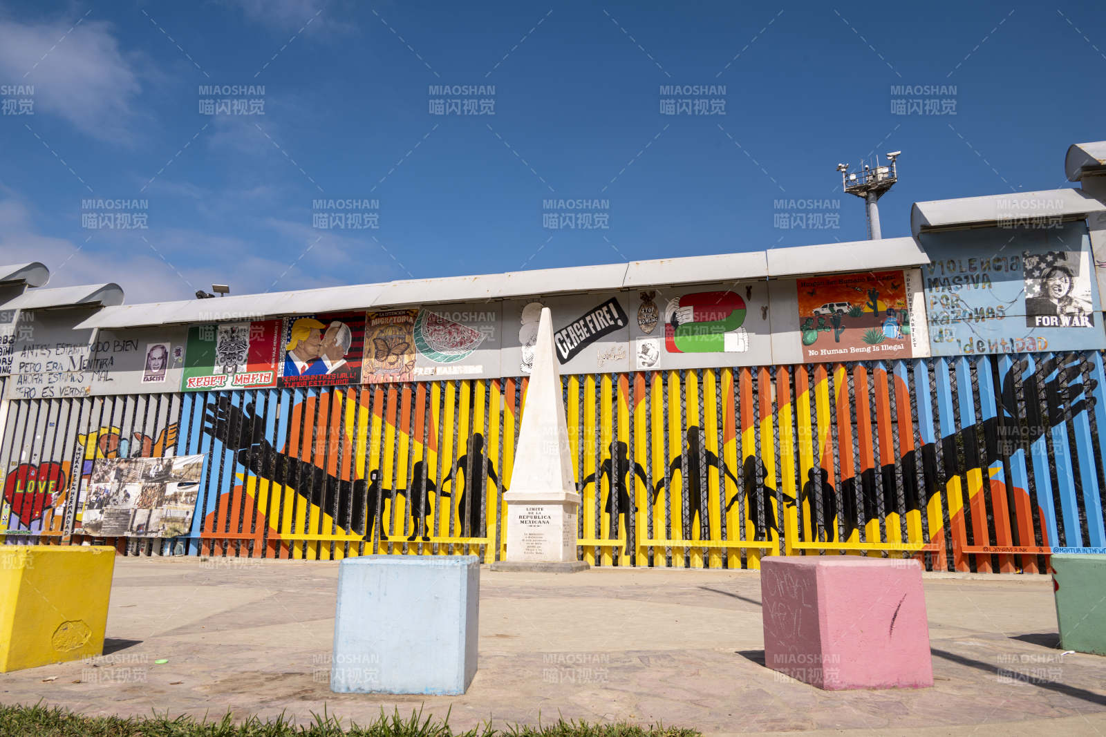 色彩斑斓的墙绘艺术图片