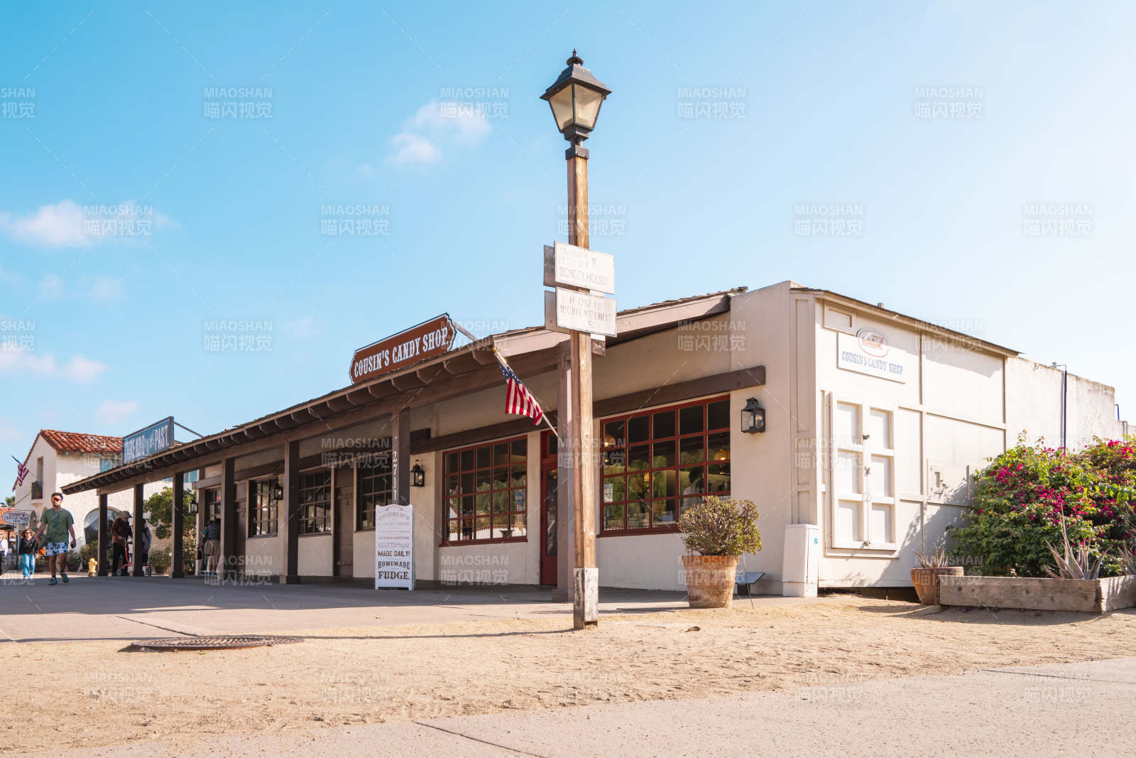 海滨商店街景图片