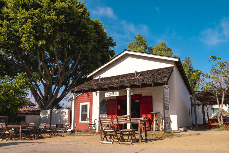 乡村小屋静谧风光图片