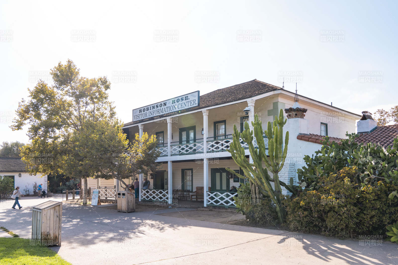 欧式建筑庭院风光图片