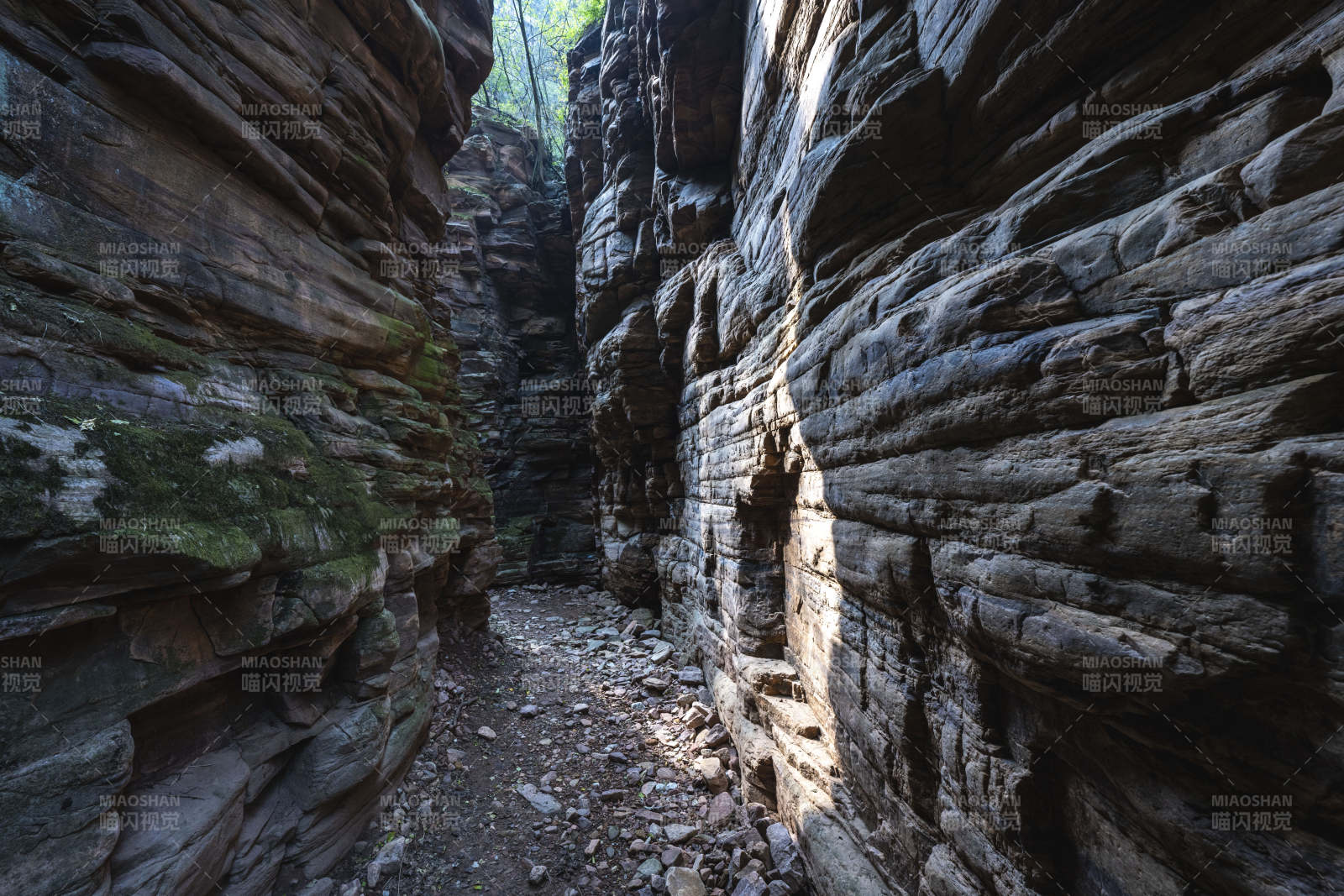 峡谷幽径图片