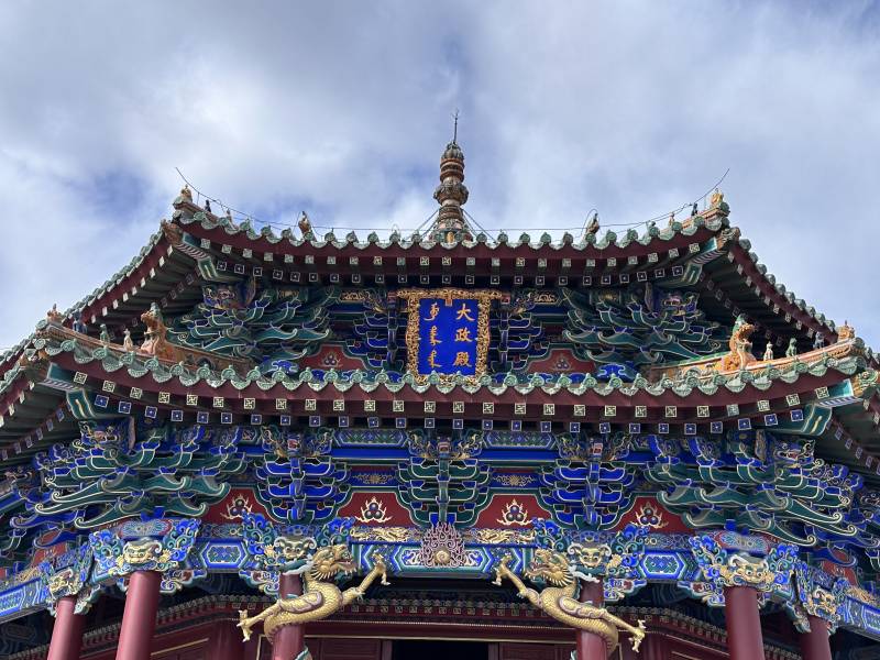 大雄宝殿巍峨壮观图片