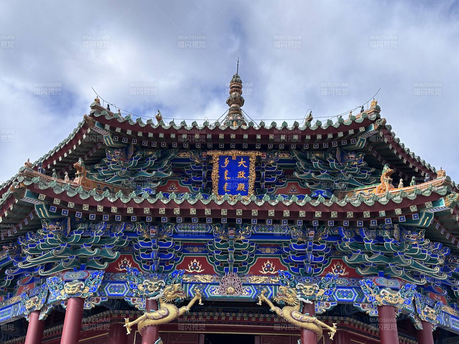 大雄宝殿巍峨壮观图片