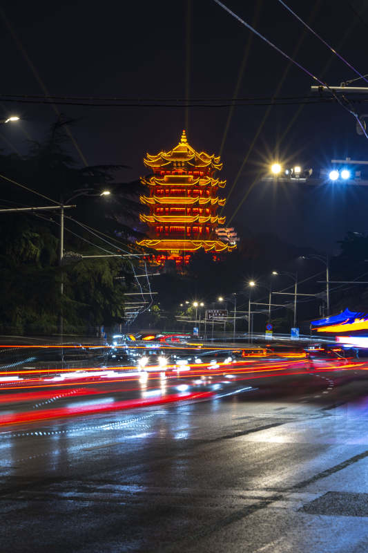 夜色中的宝塔图片