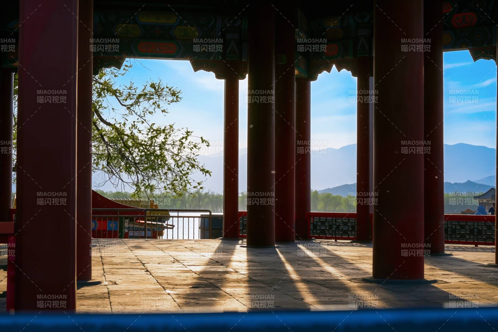 古亭远山景色图片