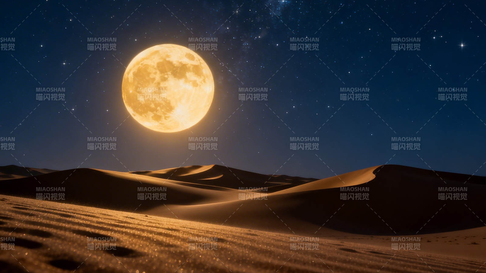 月照沙漠夜图片