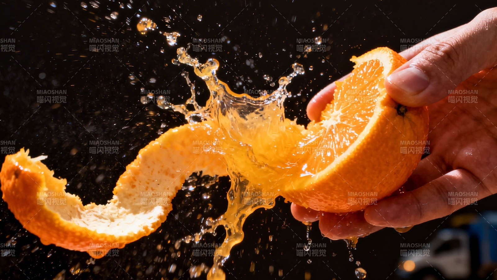橙汁飞溅瞬间图片