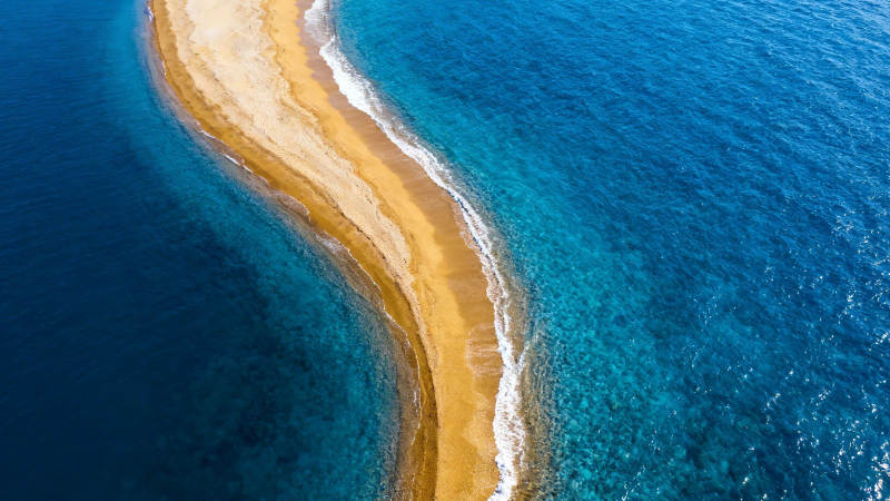 碧海金沙 曲岸如画图片