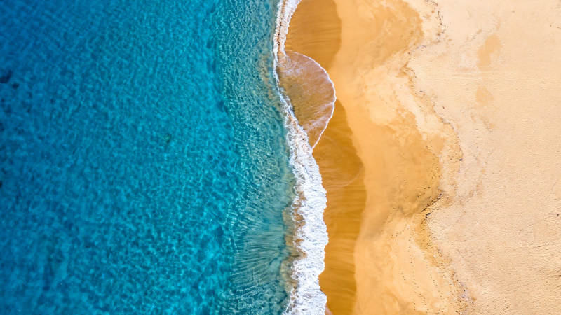 碧海金沙 浪花轻吻图片