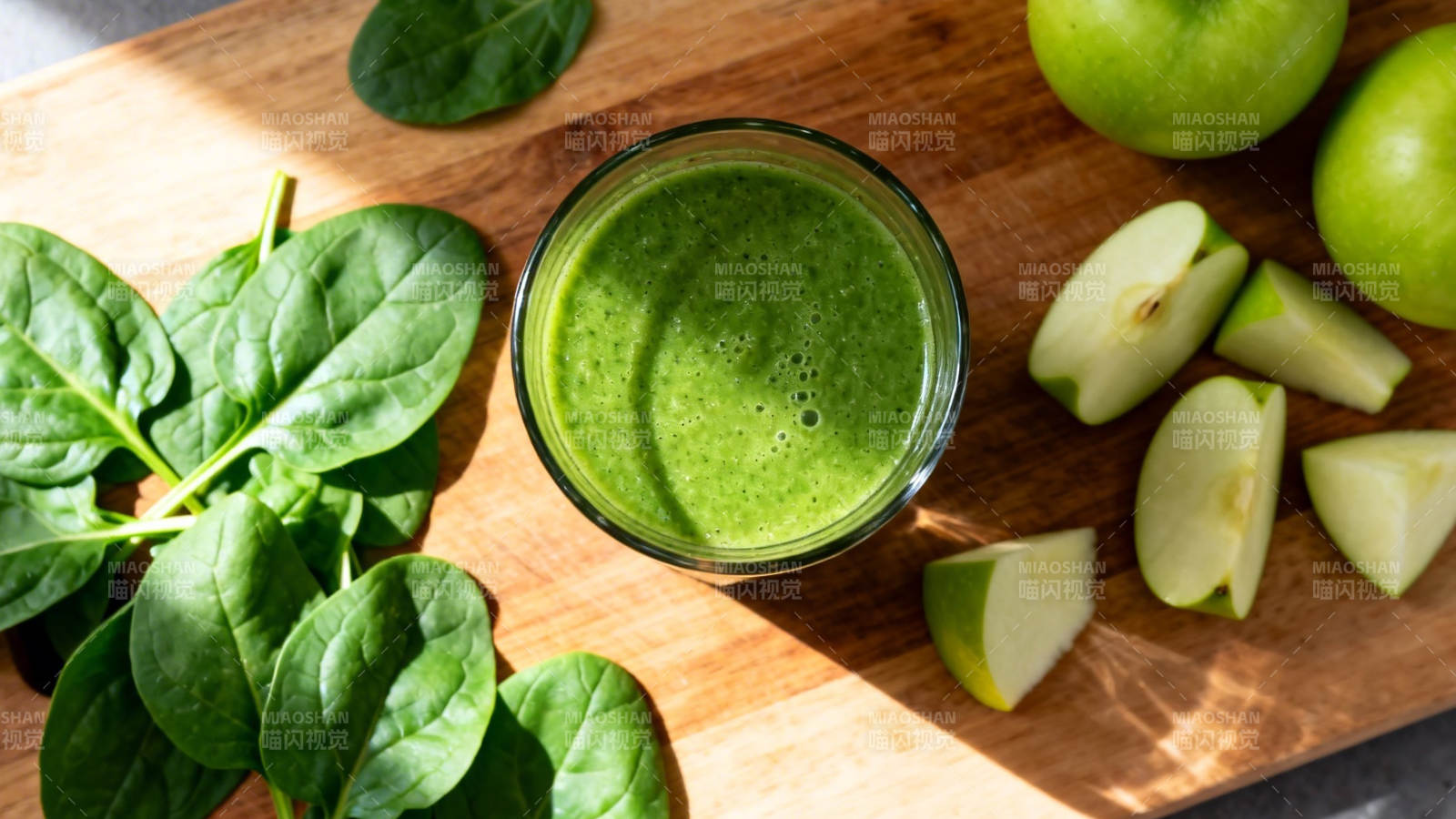 绿色蔬果汁图片