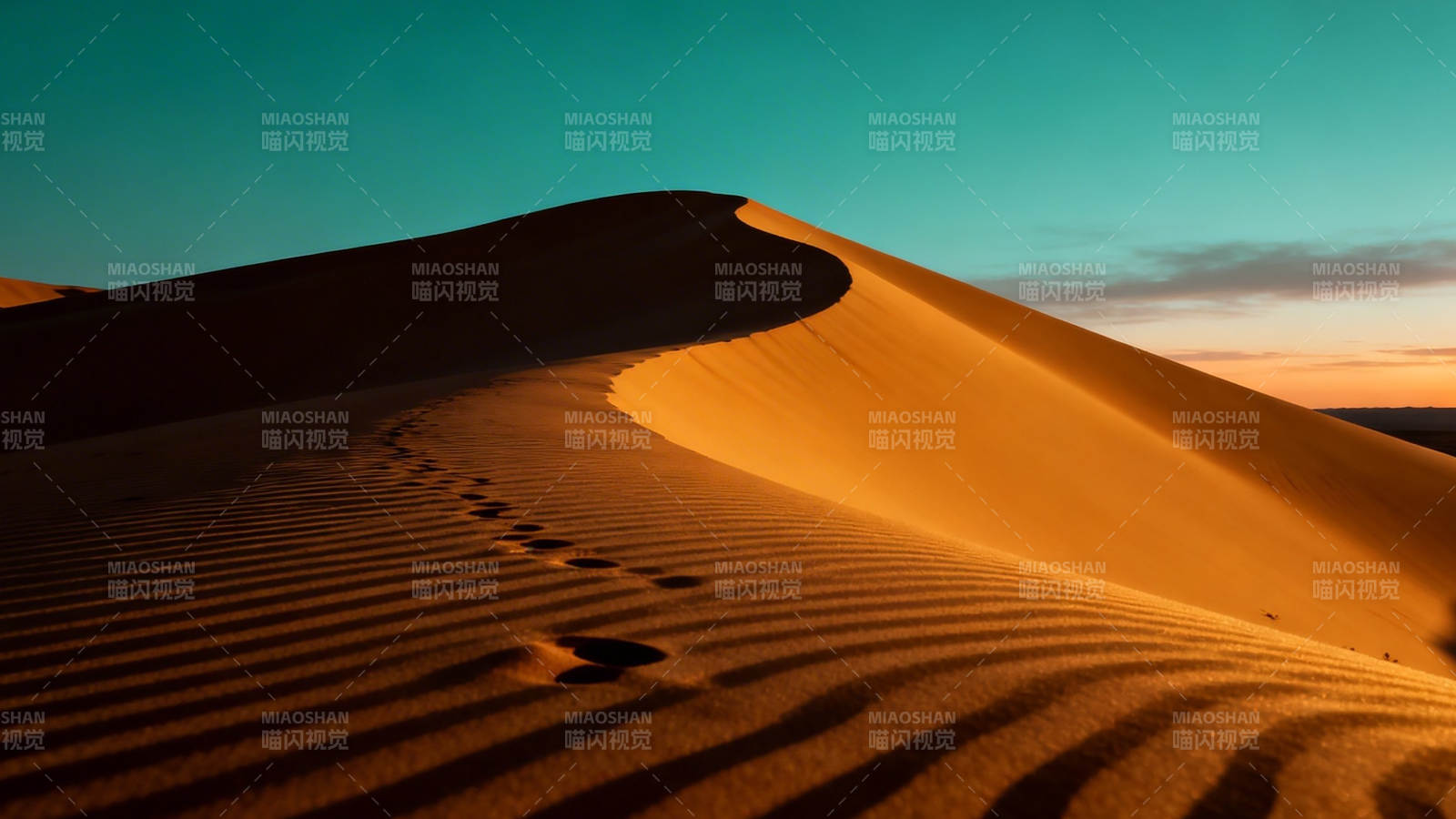 沙漠沙丘日落图片