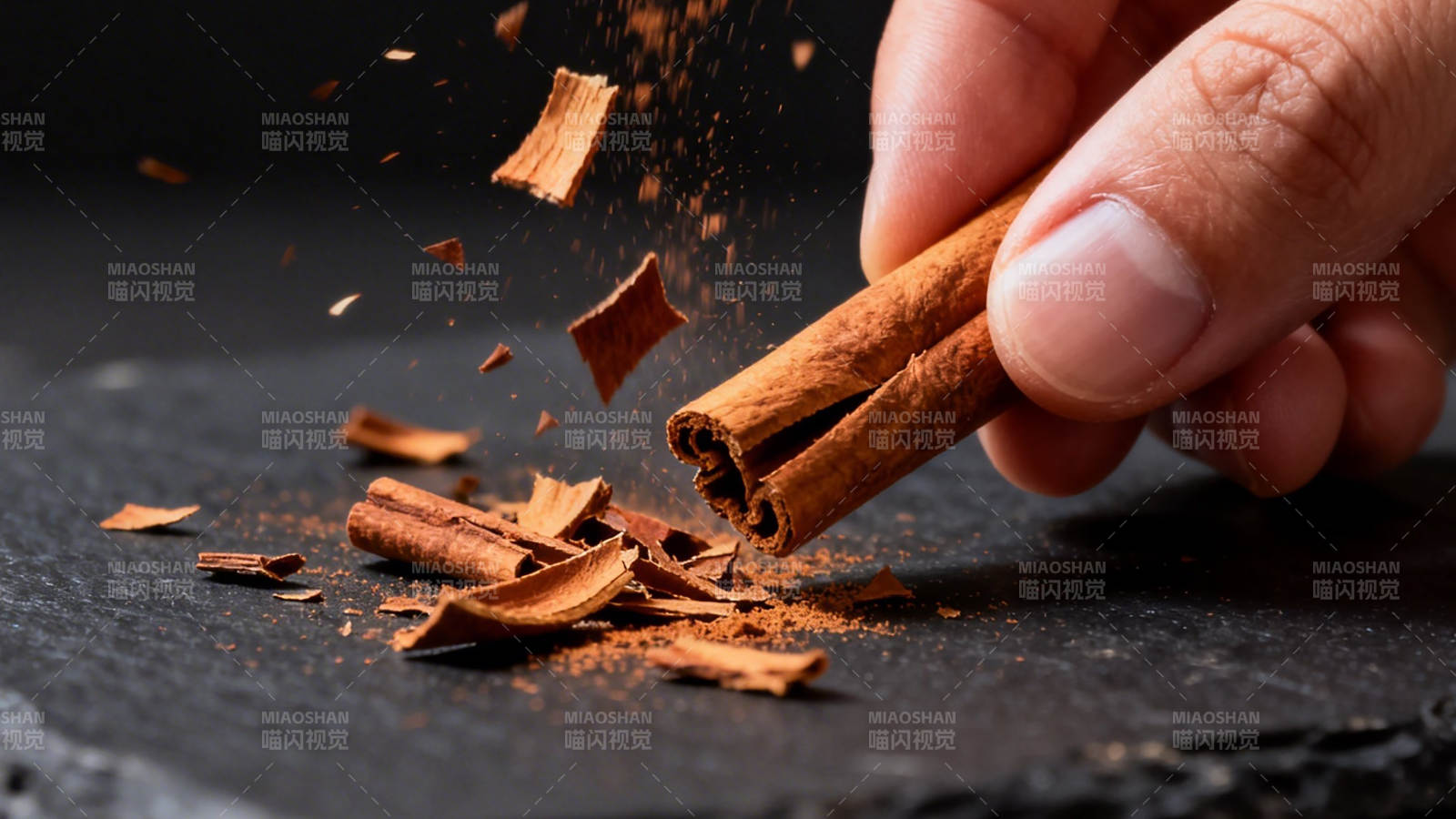 手掰肉桂香飘四溢图片