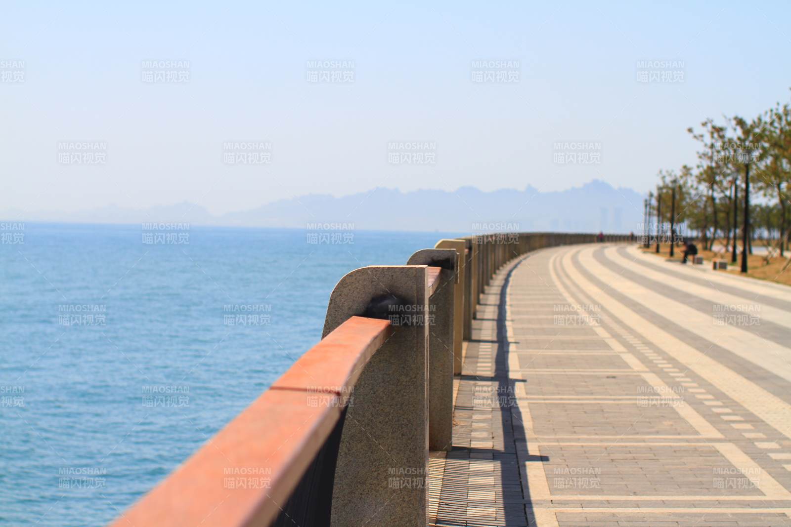 海边长廊风光图片